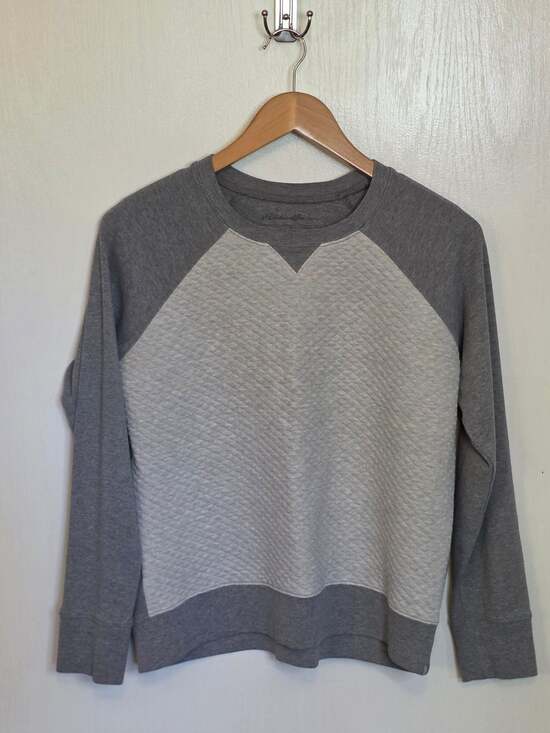 Eddie Bauer Tops - Eddie Bauer Sweatshirt Womens Medium Legend Wash Quilted Gray